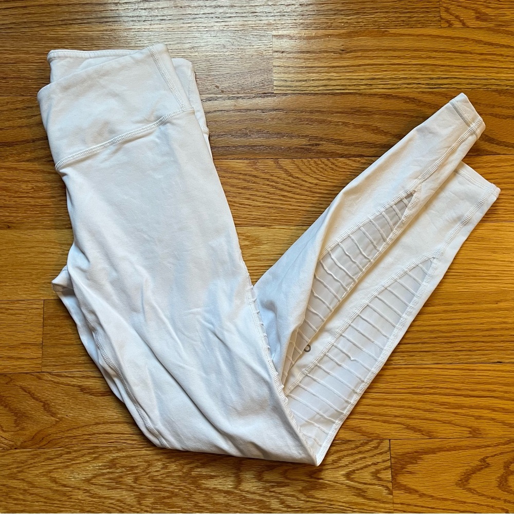 Alo yoga white moto mesh detail leggings size small